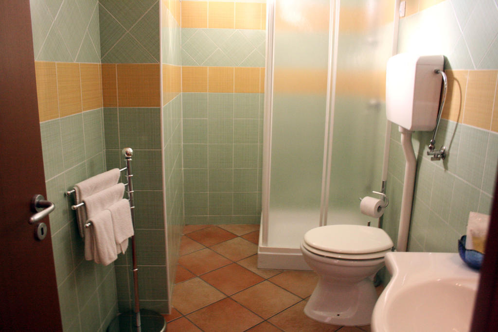 Splash'S Rooms Spadafora Zimmer foto